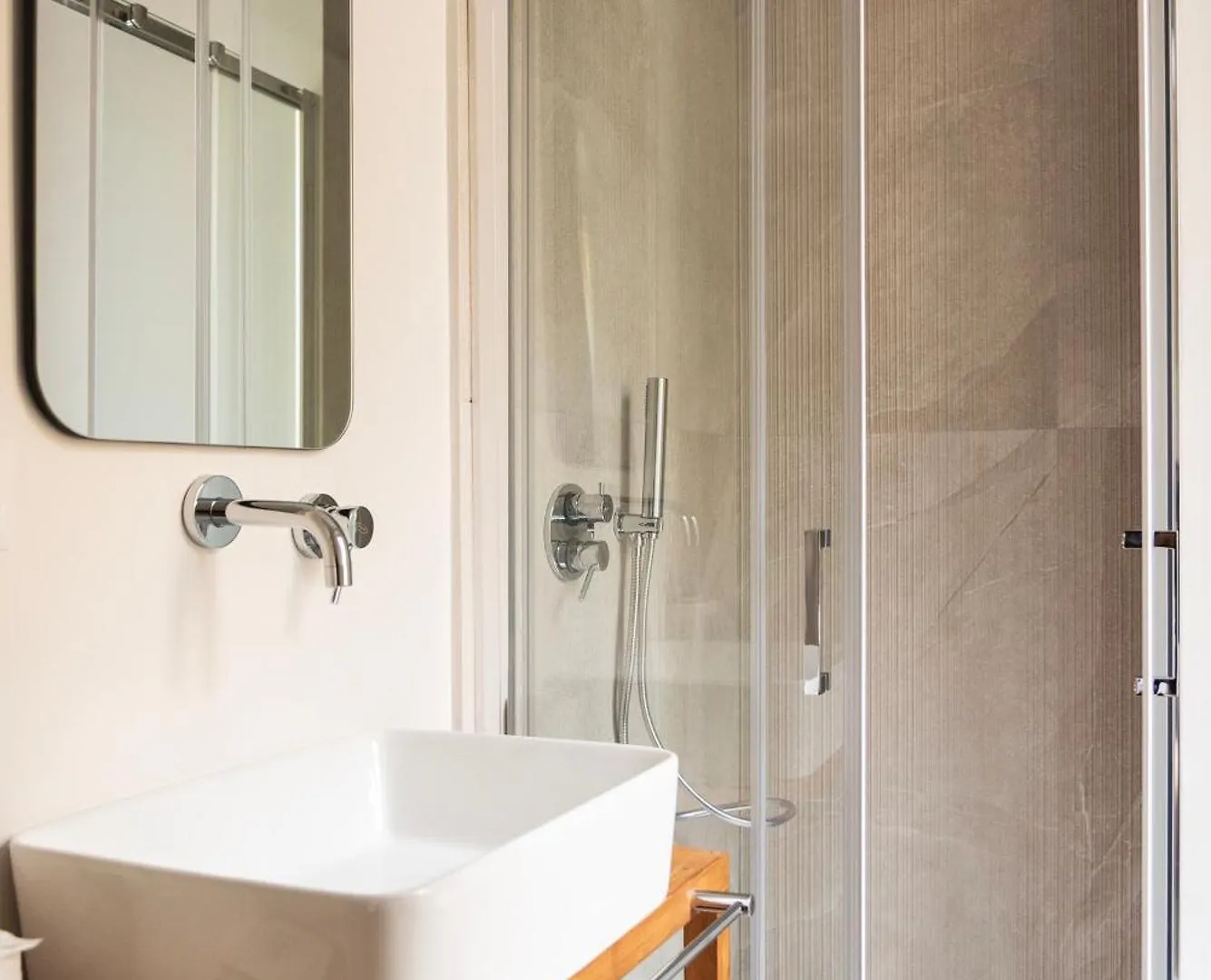 Youhosty - Ticinese Suite 4 Milán