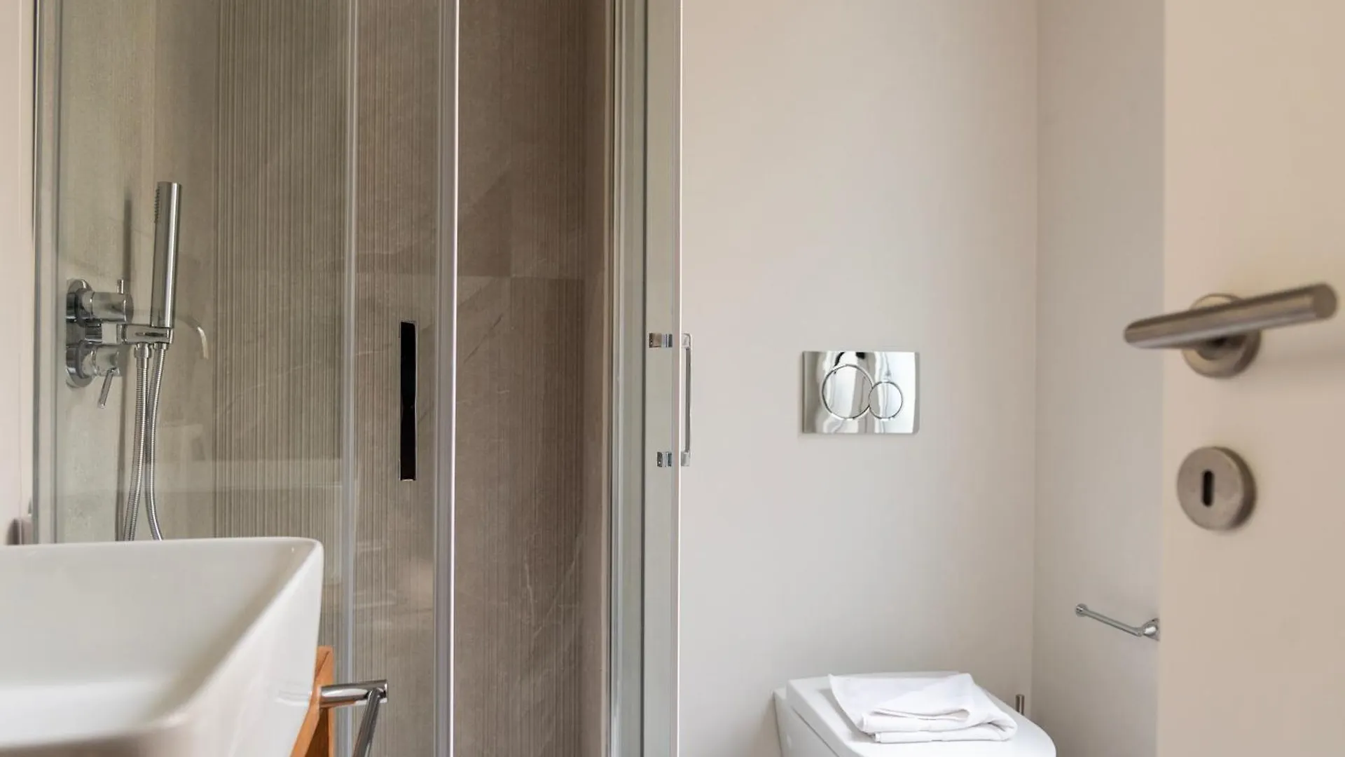 Youhosty - Ticinese Suite 4 Milán 0*,