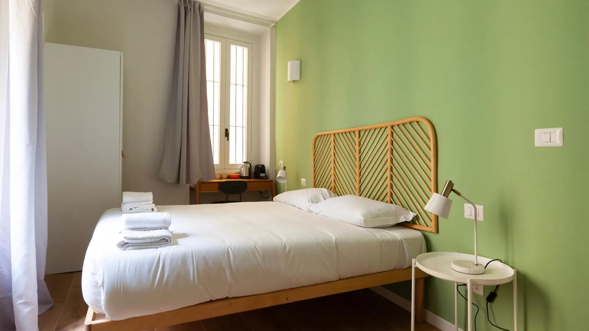 Youhosty - Ticinese Suite 4 Milánó 0*,